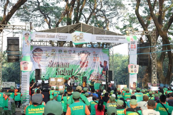 SOSIALISASI CUKAI MELALUI EVENT SENAM SEHAT BARENG PAK WALI, SATPOL PP DAMKAR BERKOLABORASI DENGAN SATLINMAS KOTA MADIUN